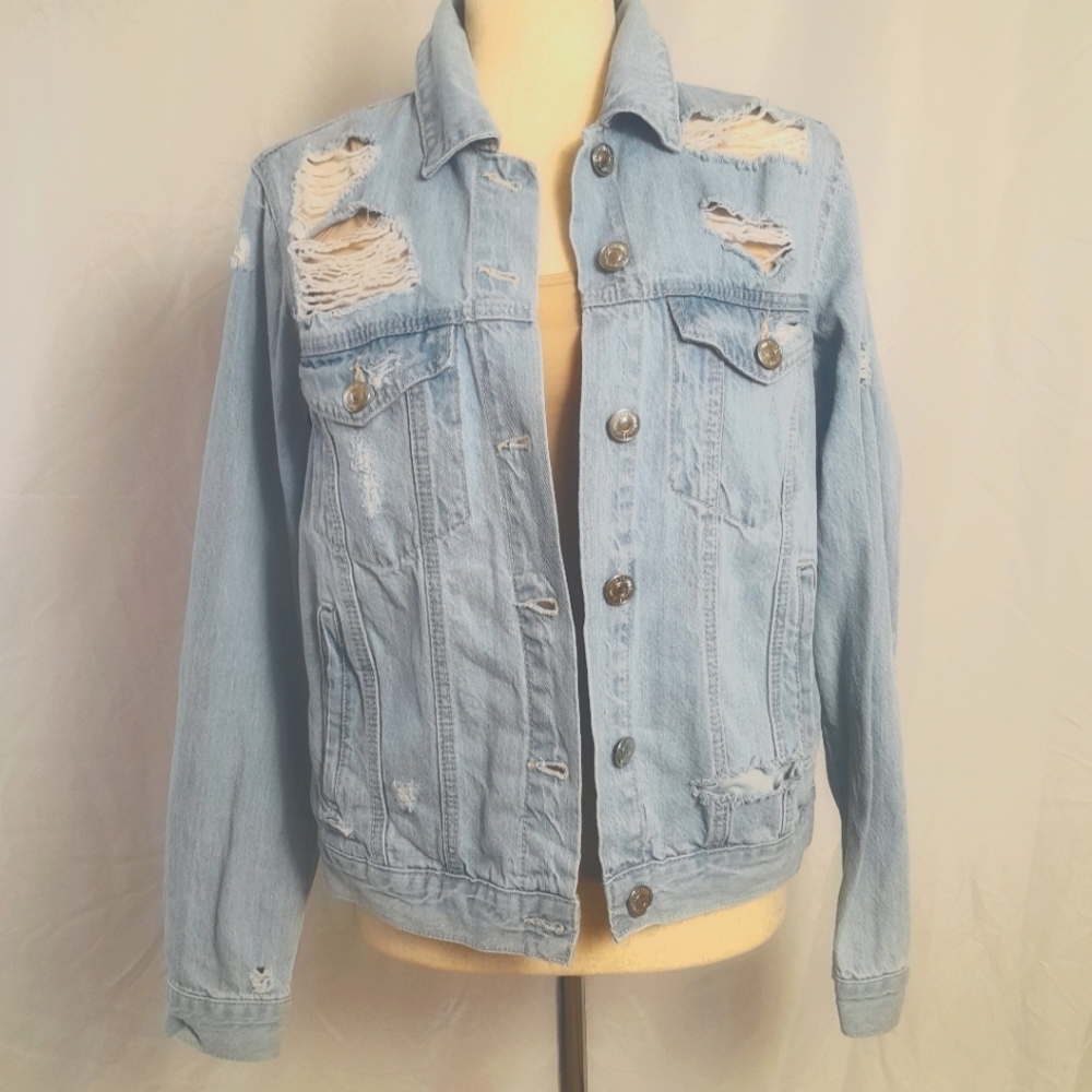Forever 21 Light Wash Demin Jean Jacket Ripped, Distressed, Y2K, Women's Size M